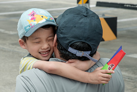 연우와 할아버지가 소중한 일상을 오래오래 지켜갈 수 있도록 도와주세요!